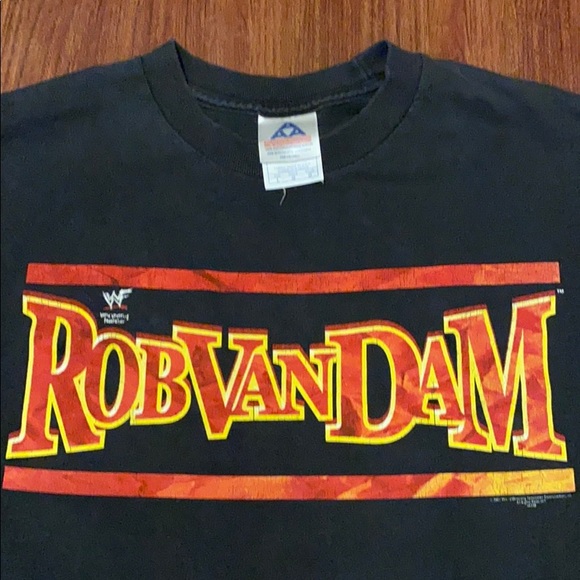 WWF Shirt - Picture 2 of 7
